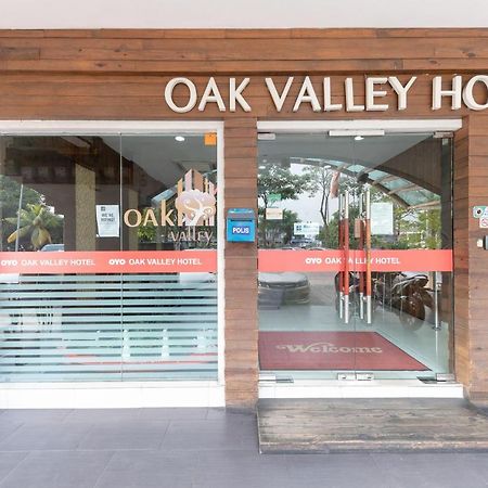 Oyo 430 Oak Valley Boutique Hotel Τζόχορ Μπάχρου Εξωτερικό φωτογραφία