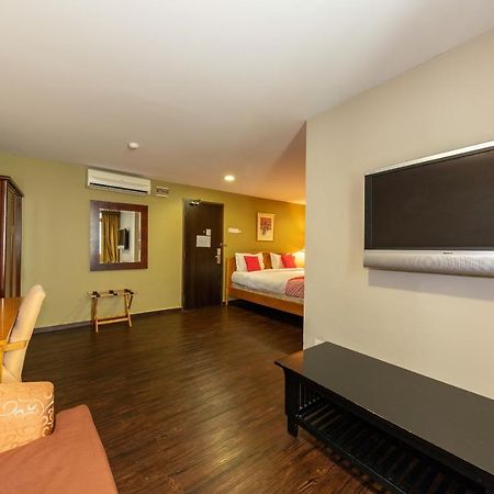 Oyo 430 Oak Valley Boutique Hotel Τζόχορ Μπάχρου Εξωτερικό φωτογραφία